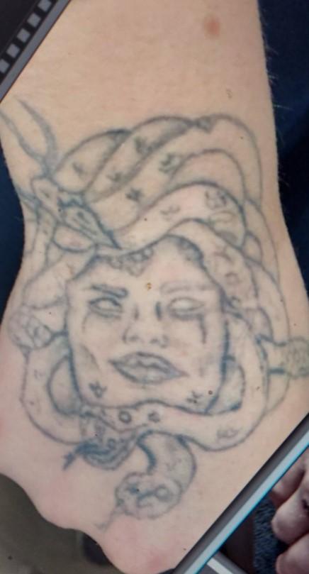 Ancien tatouage avant le cover-up, transformation 06