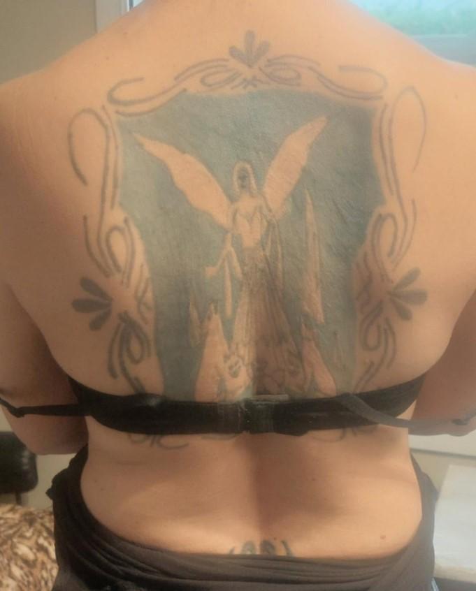Ancien tatouage avant le cover-up, transformation 04